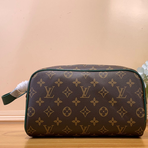 루이비통 돕 키트 모노그램 이클립스 M26433