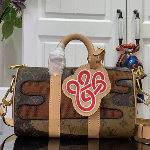 루이비통 2025 M1542825 키폴 크로스백 메신저백 가방 백