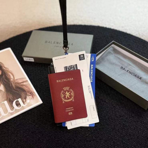 발렌시아가 2024 패스포트 폰홀더 스트랩 지갑 레드컬러
