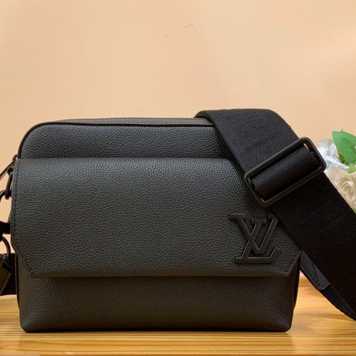 루이비통 패스트라인 메신저백 블랙 M22482(88공장)