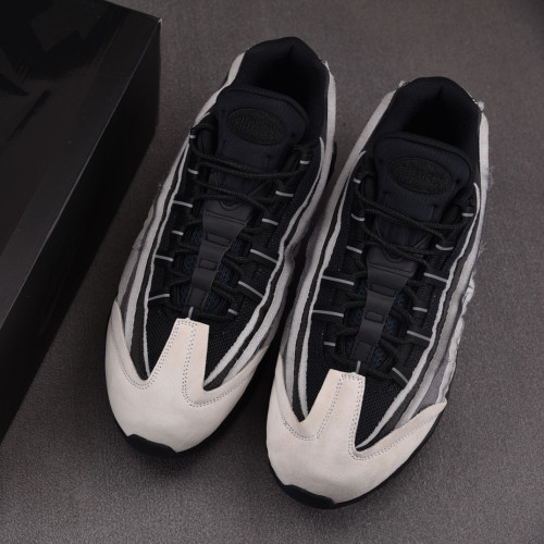 나이키 x 꼼데가르송 옴므 플러스 에어맥스 95 챠콜 CU8406-101