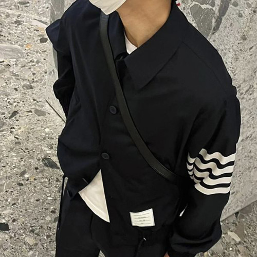 톰브라운 솔리드 스윔 테크 4 바 블루종 자켓 (남성용)