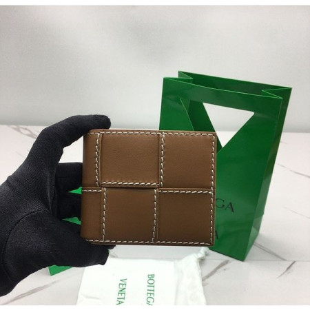 보테가 베네타 인트레치아토 폴더형 반지갑 605721